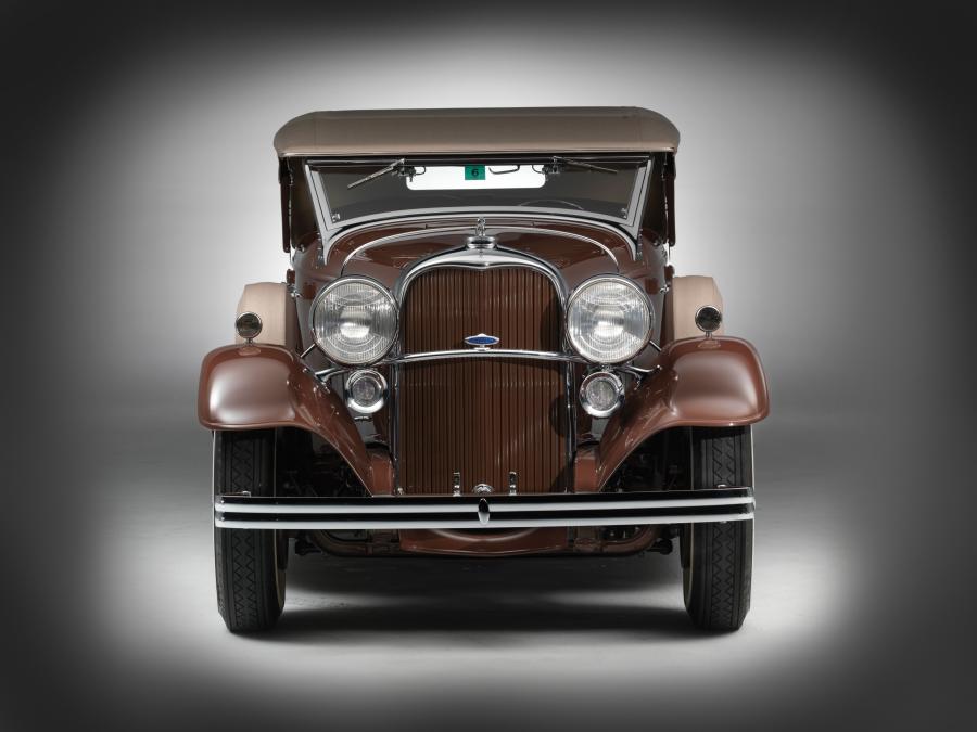  Lincoln Model K Double Windshield Phaeton 1932 года  (фото 1 из 19)
